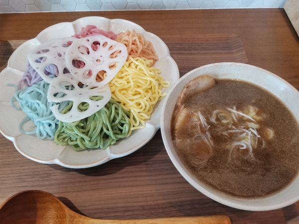 「六色麺つけ」@カフェと迷ってラーメン屋の写真