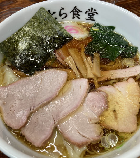 「焼豚ワンタン麺（1250円）」@とら食堂の写真