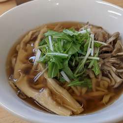 きのこ醤油そば（手もみ麺）