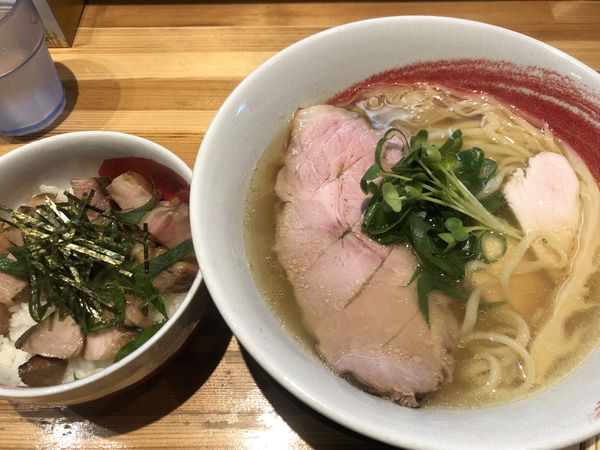 「塩らーめん＋チャーシュー丼（950＋350円）」@麺や 凛の写真