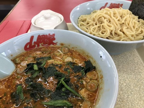 「辛味噌つけ麺　大盛　+ほうれん草」@ラーメン山岡家 日立東金沢店の写真
