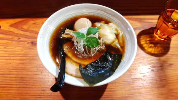 「特製醤油らーめん(手打ち)」@純手打ち 麺と未来の写真