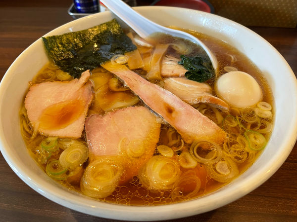 「焼豚ワンタン麺味玉入り大盛り」@白河手打中華 賀乃屋の写真