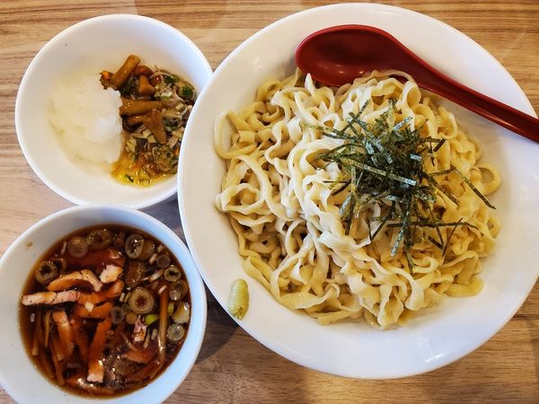 「冷やしざる中華自家製なめたけおろし」@くじら食堂 nonowa東小金井店の写真