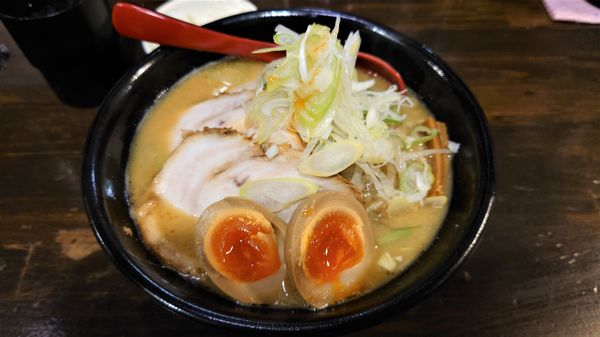 「味卵味噌チャーシュー麺 1120円」@麺処 花田 池袋店の写真
