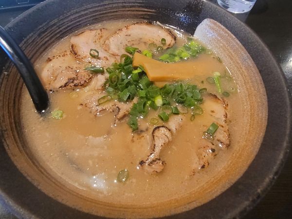 「炙り叉焼メン」@いっぷくラーメン 町田店の写真