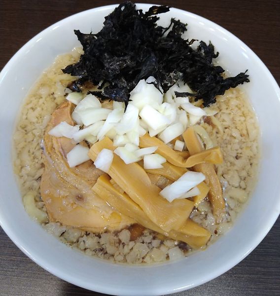 「らーめん（大盛り）+ワンタン」@ぶたとにぼしの写真