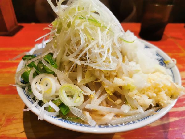 「プチラーメン　ネギ　玉ねぎ」@ラーメン二郎 会津若松駅前店の写真