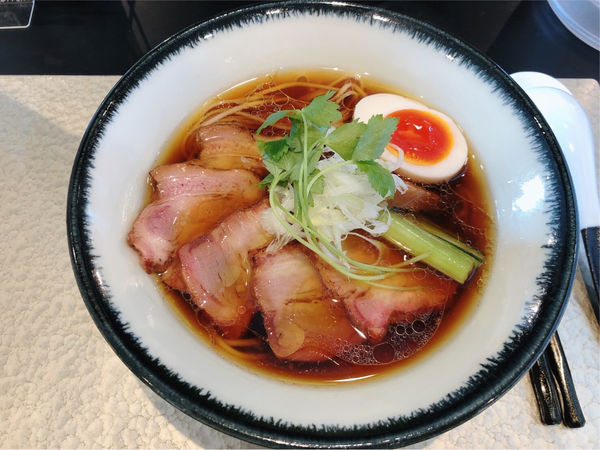 「地鶏醤油そば」@麺屋さすけ 本店の写真