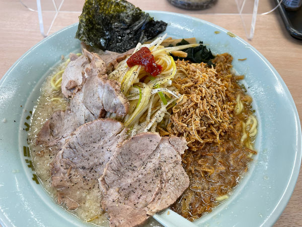 「ネギチャーシュー 並（脂多め、＋揚げたまねぎ）」@ラーメンショップ 三芳町店の写真