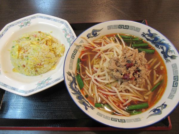 「台湾ラーメン＋チャーハンセット（850円）」@中国料理 ゲンキ食堂の写真