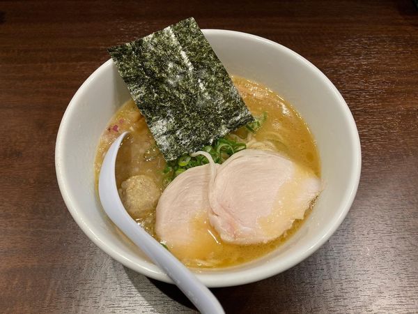 「濃厚鶏白湯らぁ麺 醤油」@貝だしらぁ麺と鶏白湯らぁ麺 ふじをの写真