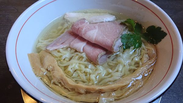 「鶏そば塩(手もみ麺)+大盛」@自家製麺 オオモリ製作所の写真