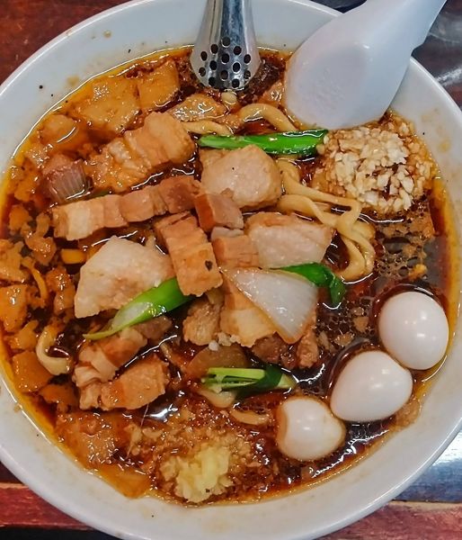 「スタ満そば  まさお　生卵」@元祖スタミナ満点らーめん すず鬼の写真