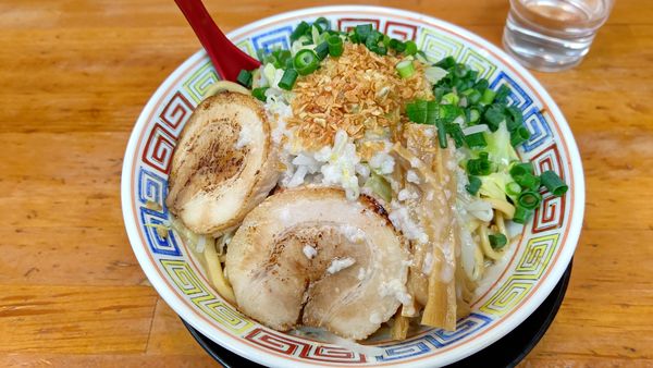 「まぜそば（醤油）+チャーシュー1枚」@麺屋 登夢道 茅ヶ崎本店の写真