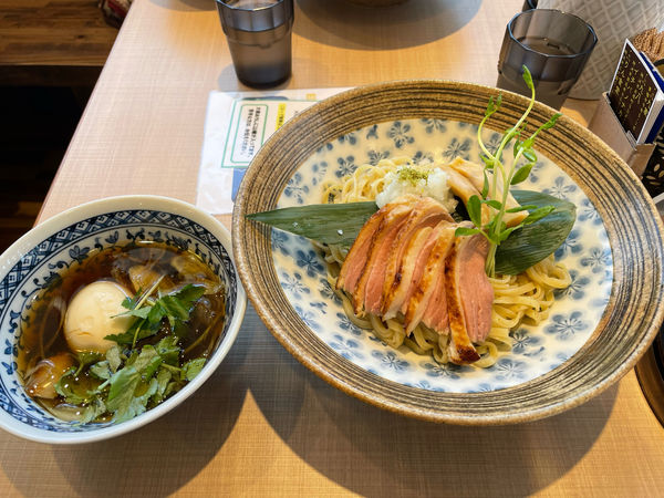 「鴨つけ麺 鴨増し 味玉付き + 炙り豚丼」@㐂りん食堂の写真