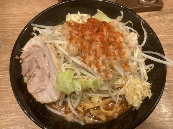 「【冬の風物詩】埼玉辛い味噌ラーメン（並盛・辛さ4）¥780」@ジャンクガレッジ 大宮駅前店の写真
