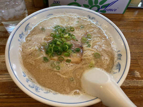 「博多ラーメン　680円(替玉120円)」@博多ラーメン ばりこての写真