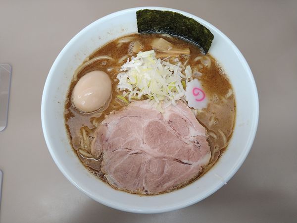 「中華そば（800円）+味玉（100円）」@庵悟の写真