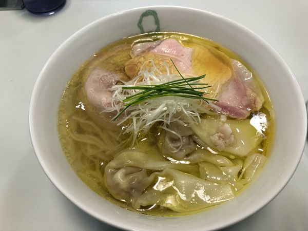 「塩わんたん麺」@Japanese Ramen Noodle Lab Qの写真