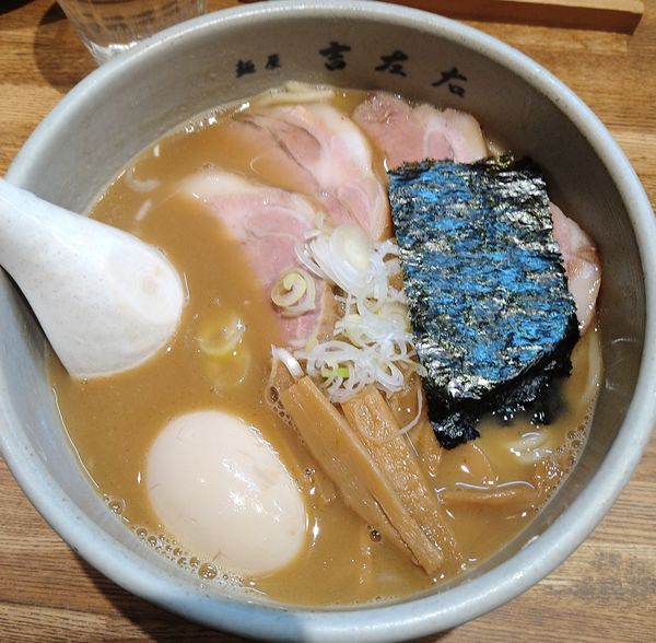 「味玉らーめん+チャーシュー」@麺屋吉左右の写真