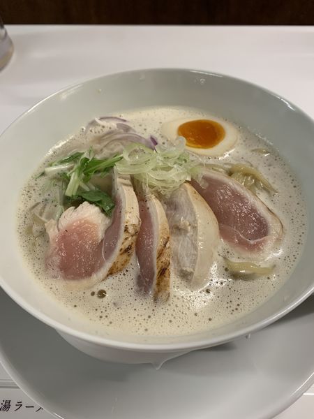 「鶏白湯ラーメン 880円」@鶏白湯そば 江むらの写真