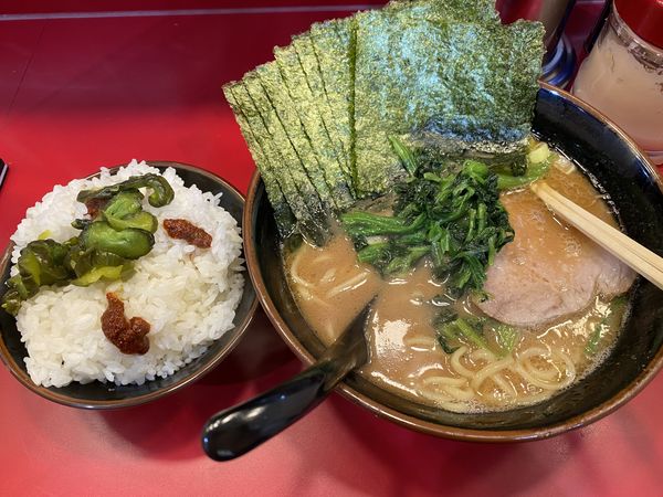 「ラーメン(並)、＋のり」@らーめん 谷瀬家 新橋店の写真