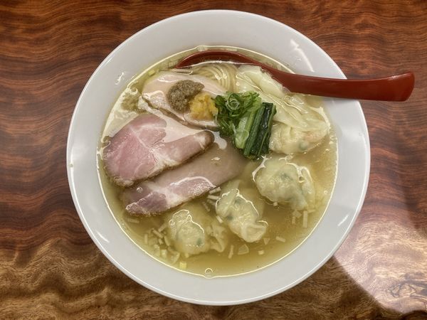 「ワンタン塩そば」@三馬路 東京店の写真