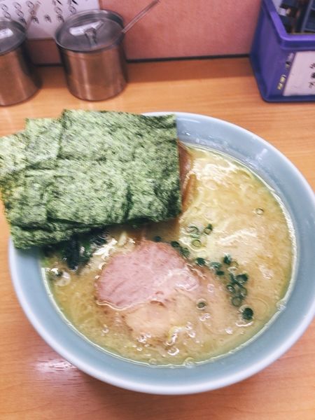 「ラーメン塩とんこつ750円」@横浜家系ラーメン 二代目 梅家の写真
