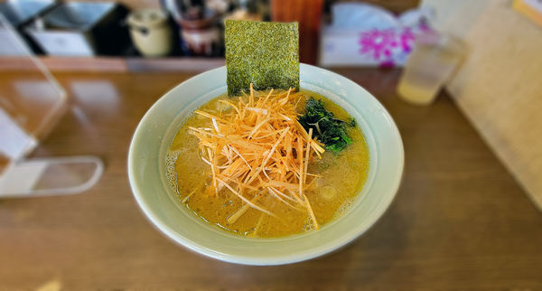 「ランチらーめん中盛り」@横浜家系らーめん たま家の写真