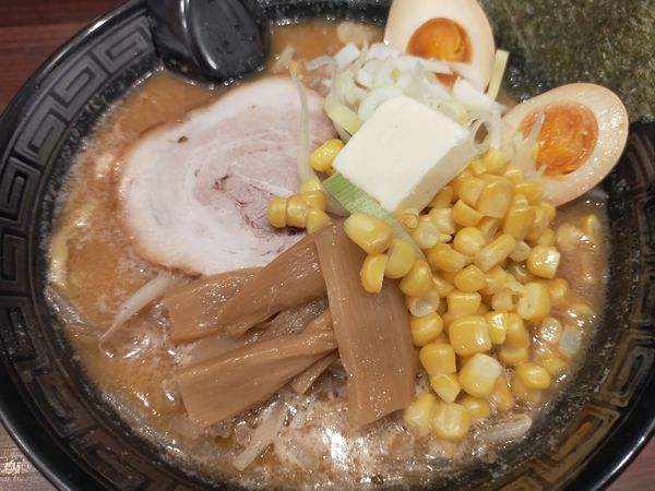 「赤味噌らーめんバターコーン」@北海道らーめん ほしみ屋 虎ノ門店の写真