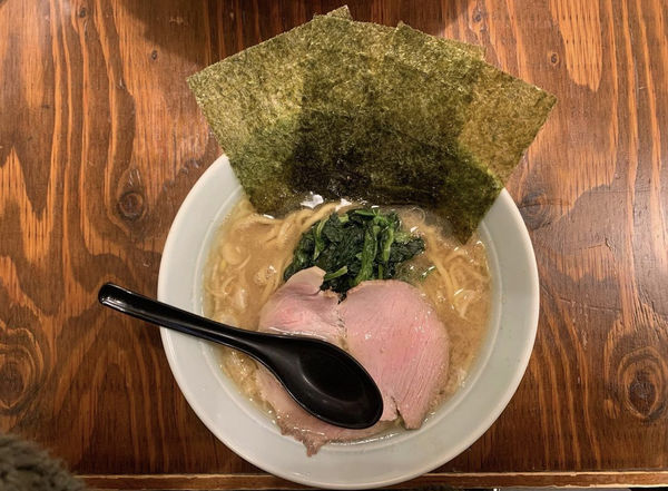 「醤油豚骨らーめん」@南大沢らーめん家の写真