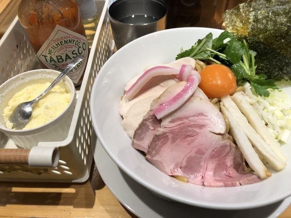 「特製濃厚卵のまぜSOBA」@Ginza Noodles むぎとオリーブの写真