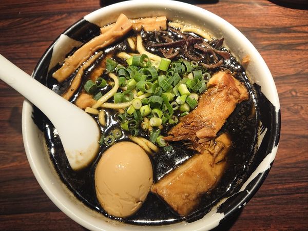 「武骨ら～麺赤黒MIX（１１５０円）」@麺屋武蔵 武骨の写真