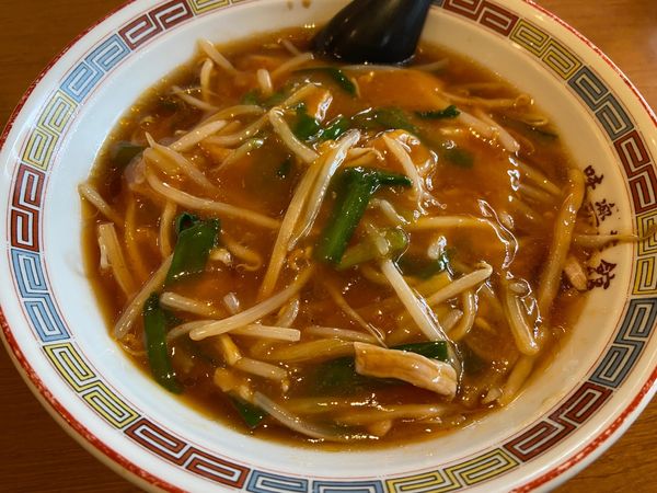 「四川ラーメン：850円」@味楽菜館の写真