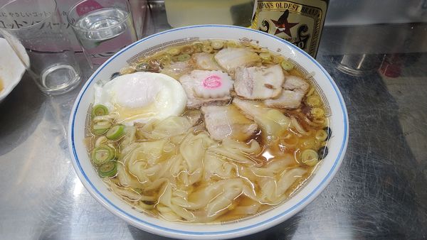 「チャーシューワンタンメン¥850+半熟卵+赤星+竹の子皿」@中華そば みたかの写真