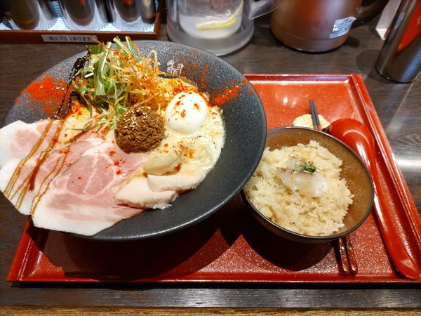 「鯛担麺(1辛)·鯛めし·チャーシューましまし·鯛出汁味玉」@恋し鯛の写真