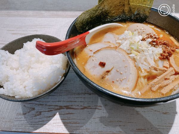「特製味噌ラーメン＋半ライス」@麺屋 誉の写真
