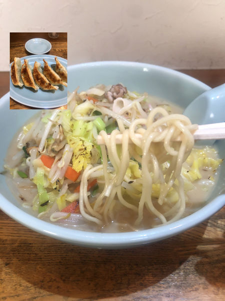 「チャンポン1133円＋ギョーザ385円」@長崎チャンポン百万石の写真