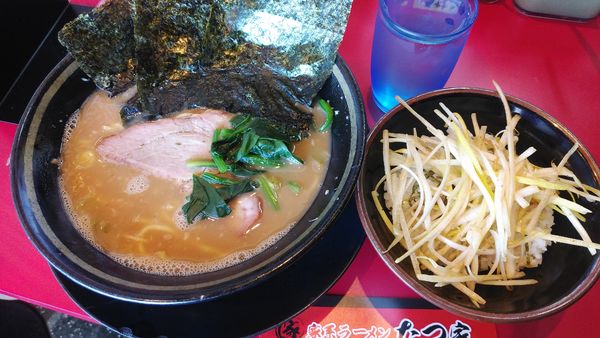 「ラーメン / 和風ネギ丼」@家系ラーメン たつ家の写真