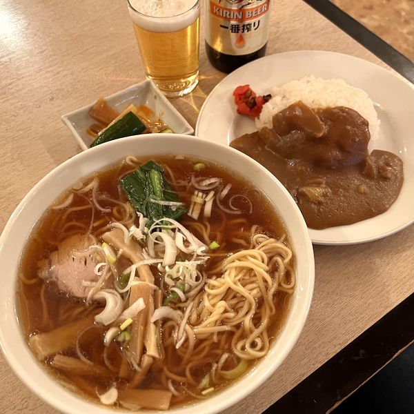 「ラーメン＆カレーセット＋ビール（小）」@栄屋ミルクホールの写真