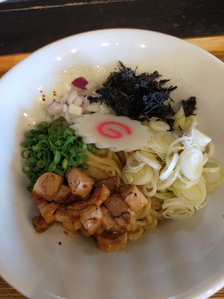 「貝出汁油そば＋トムヤム玉」@麺's キッチン RIRIの写真