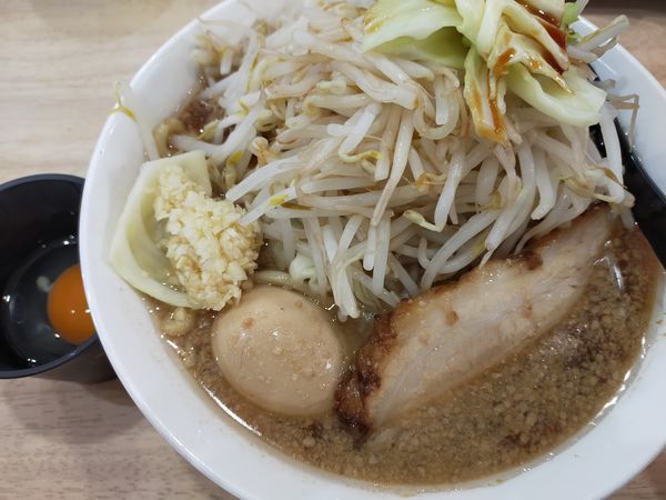 「ラーメン750円+生卵40円+味玉(クーポン無料)」@麺屋 あびすけ 東山田店の写真