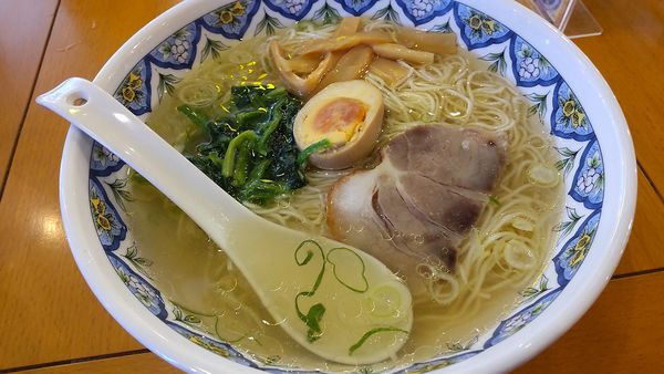「塩ラーメン730円」@中国ラーメン 揚州商人 アクロスプラザ柏大山台店の写真