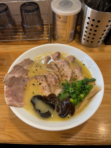 「鶏白湯塩+チャーシュー増し（1100円）」@麺や 一想の写真