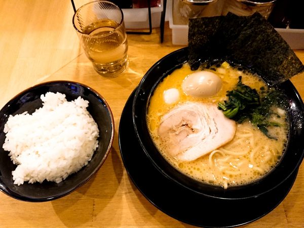 「醤油ラーメン」@横浜家系ラーメン 津田家の写真