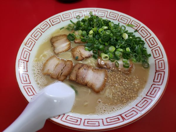 「焼き豚らーめん+ネギ増し」@博多一番の写真