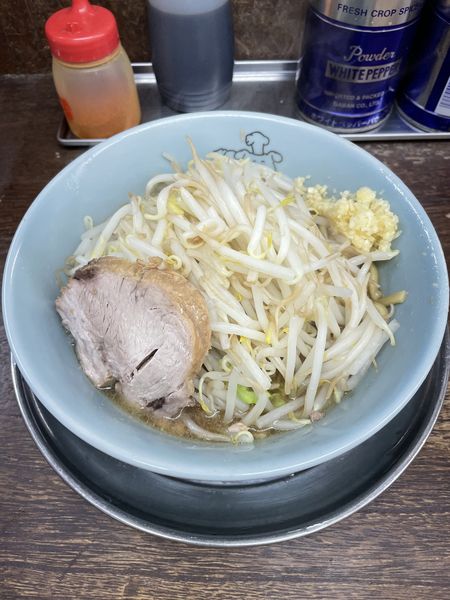 「プチラーメン　にんにく」@麺でる 南大沢店の写真