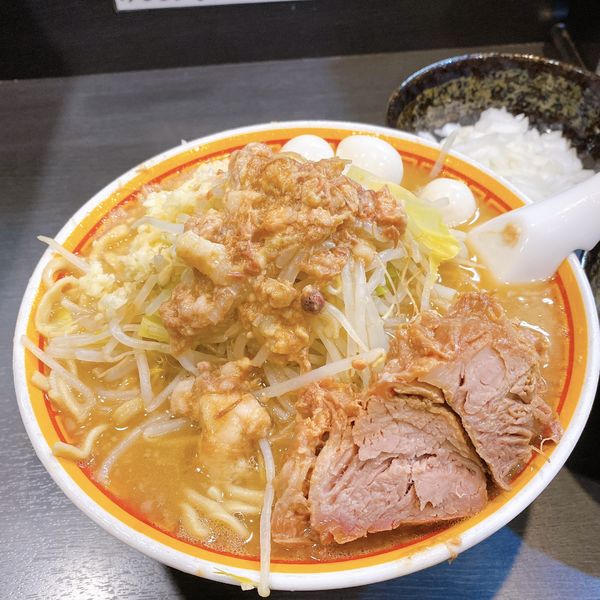 「ラーメン　うずら、玉ねぎ」@えどもんどの写真