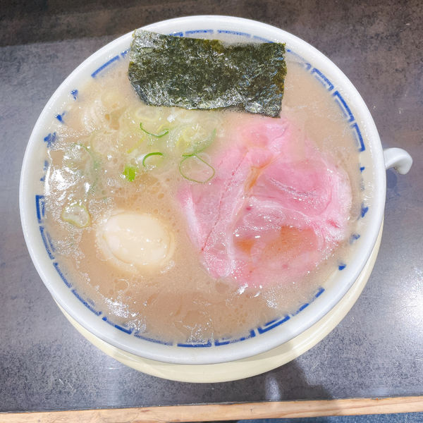 「煮卵ラーメン」@中洲 川端 きりんの写真